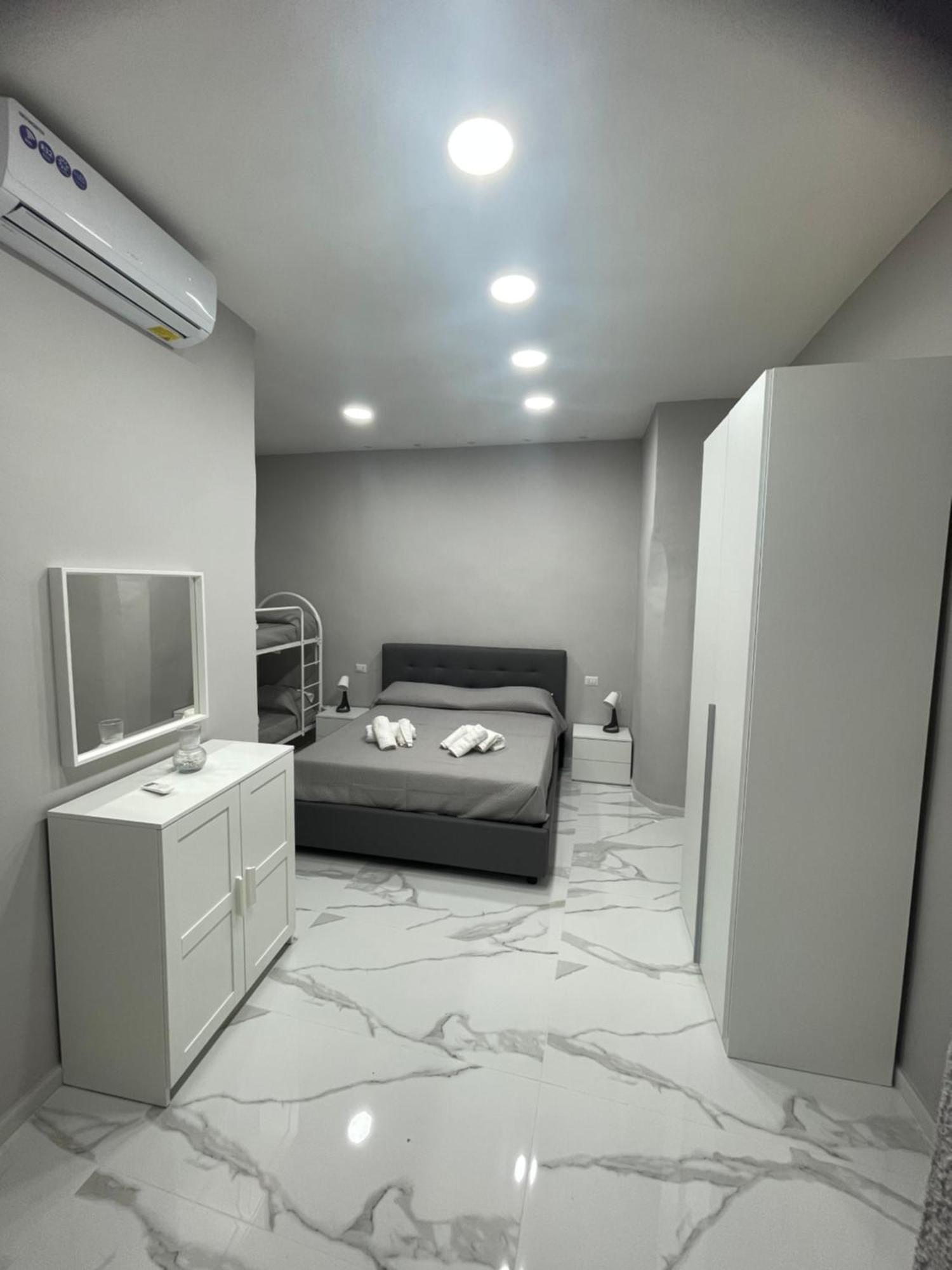 Vittoria Appartement *